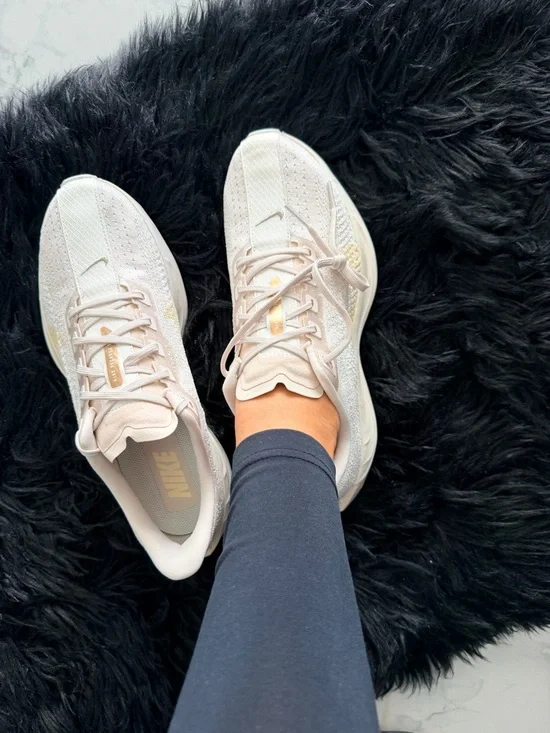 Nike Pegasus Plus - Picture 4 of 10